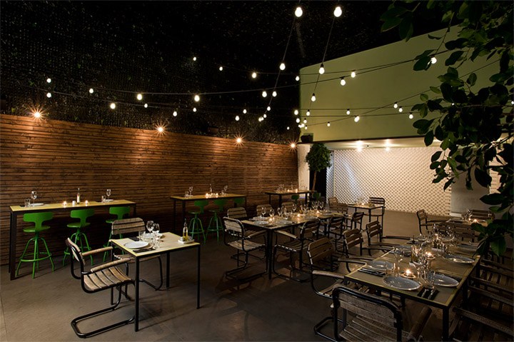 Bản thiết kế quán cafe Urban Garden: mặt bằng chi tiết Phong cách phối màu giữa các vật dụng trang trí với tường và nền nhà đều vô cùng hoàn hảo