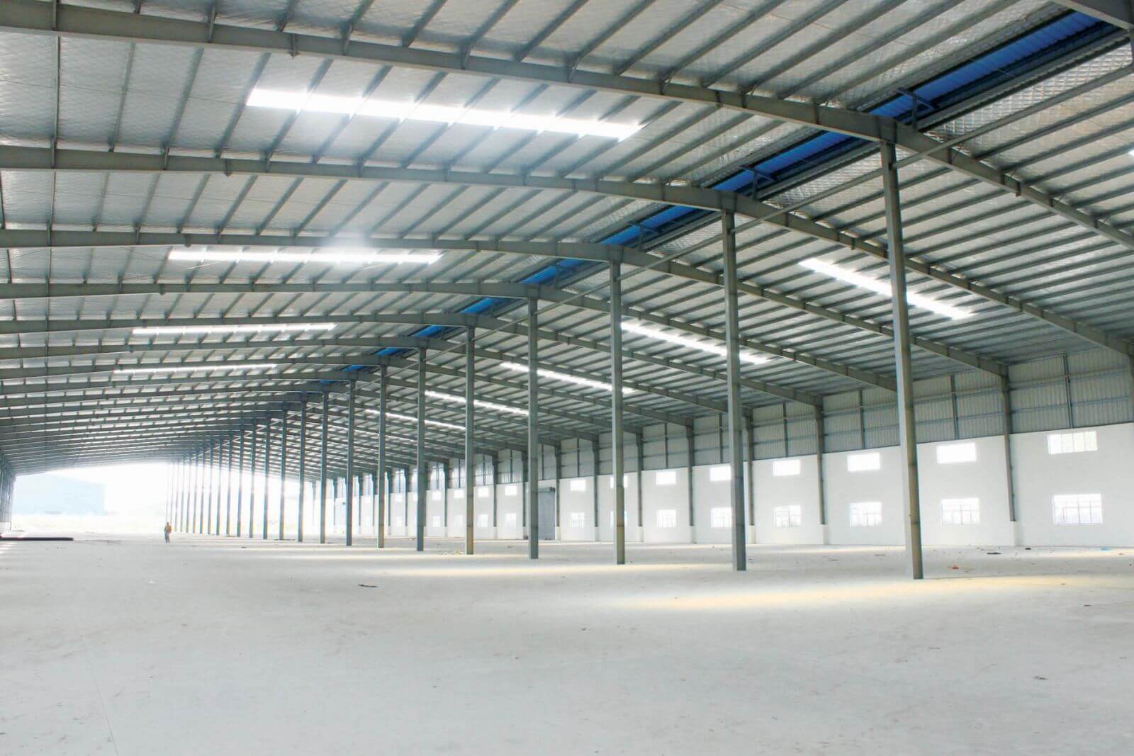 Tìm hiểu về chi phí xây nhà xưởng 1000m2 mới nhất Ngoài ra, mức giá xây nhà xưởng 1000m2 còn phụ thuộc vào loại vật liệu được sử dụng